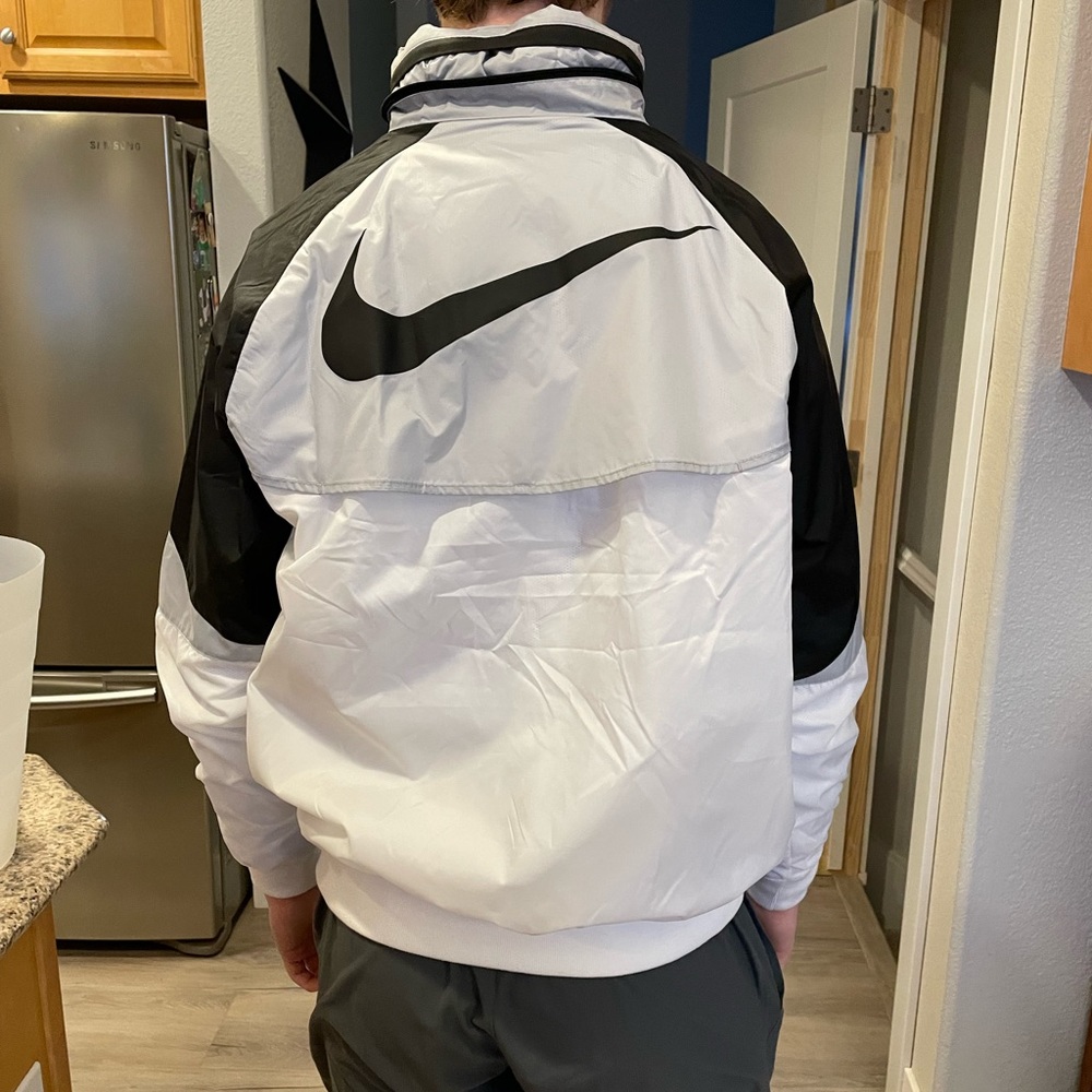 Nike windbreaker - Picture 10 of 11